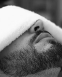 Barba camuflaje de canas